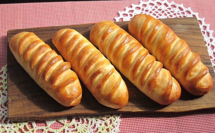 シマシマ模様が可愛い!ヴィエノワサンドとくるみパン ホシノ天然酵母で