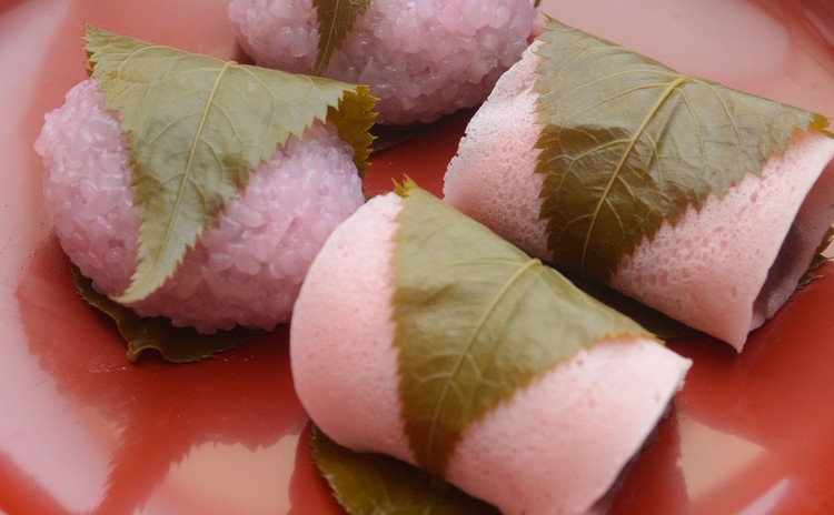 【春の和食卓文化ことはじめ・東西の桜餅比べ】