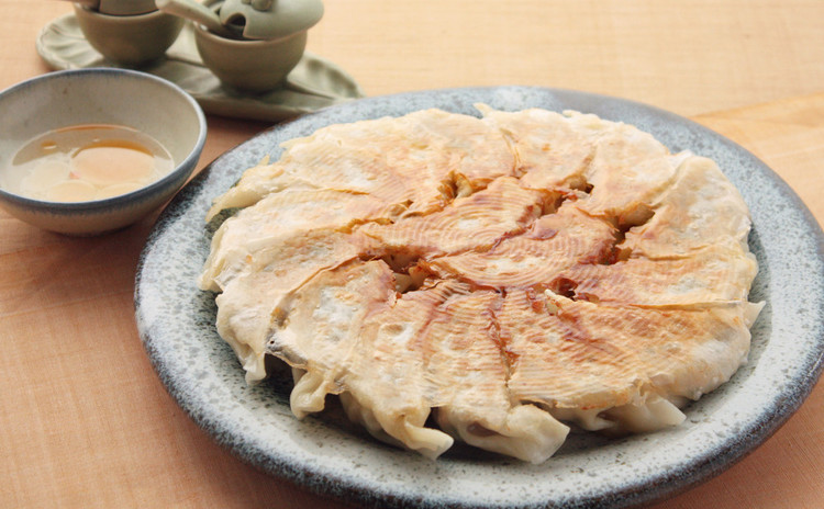 リクエスト多数の基本料理レッスン。餃子をメインに夏の体を整える中華献立
