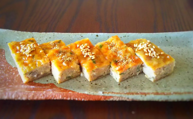 夏の爽やか和食 いなり寿司 鶏つくね かき揚げ 他2品