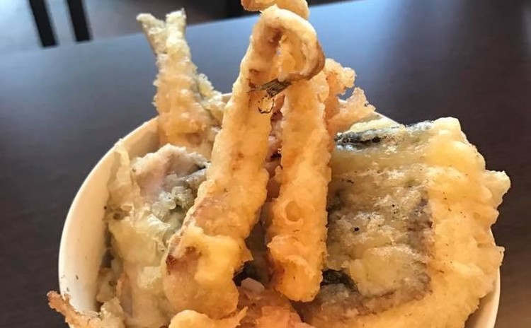 深海ギョッチ ~底曳網の出荷されなかった魚を眺めて食べる会~