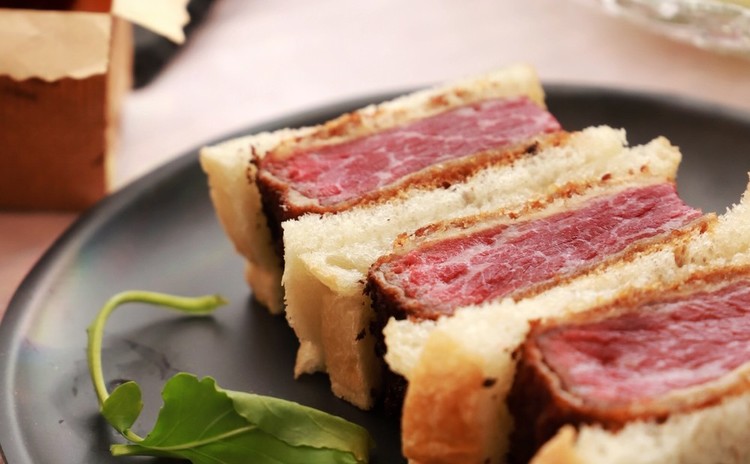 ステーキなビフカツ&基本食パンでサラダ付きサンドレッスン