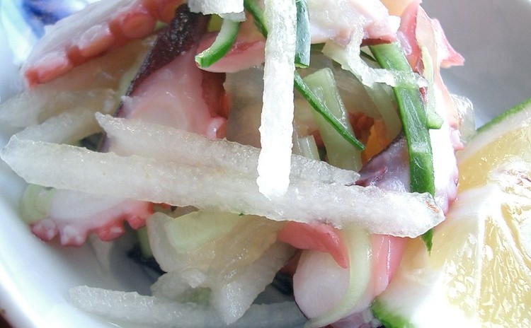 夏を彩る小麦粉料理~クジョルパンとビビンククス(混ぜ麺)他1品~