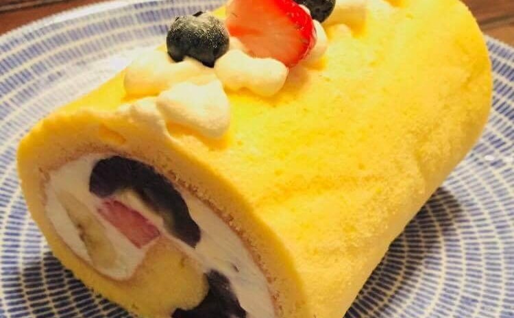 【旬スイーツ】秘密のフルーツロールケーキ