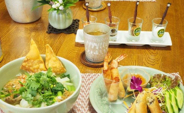 タイの庶民の味センレックナームは、米粉100%の麺でとてもヘルシー☆