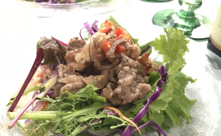 イカと野菜の黒胡椒炒め・牛肉サラダ・ピーマンの海老あん詰め豆豉ソース