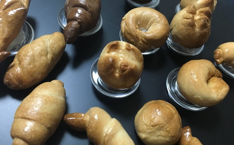 夏休み☆子ども&親子教室♪飾りパンを作ろう(^-^)ミニチュアパンマグネット8個製作❗️