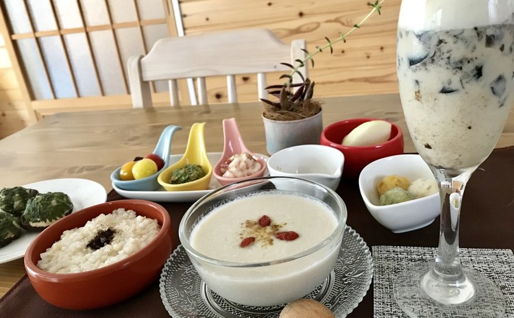 胃にも優しく疲れた体も元気になるレッスン!玄米がゆ・ふわふわ豆腐しゅうまい・里芋ポタージュなど豪華8品。