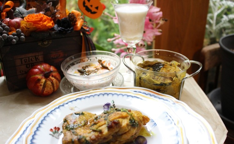 ハロウィンパーティーにもぴったり!贅をつくした「パンプキンカリー」&「レモングラス風味のチキングリルステーキ」