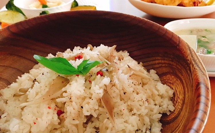 秋の食材おもてなし料理! タンドリーチキン、季節野菜のチーズフォンデュ、舞茸ライス、カブと豚かたまり肉のスープ、マロンタルト