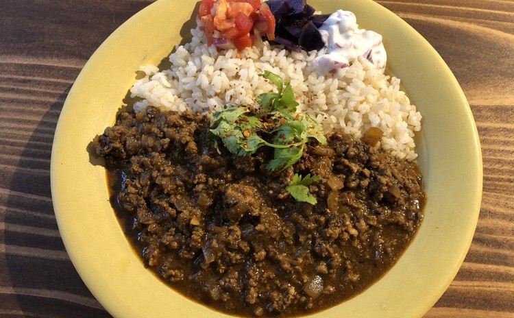 オンラインでも参加できる! andCURRY 阿部由希奈さんと味噌キーマ作り【ギフト付き】
