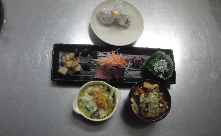 秋野菜の収穫作業体験とランチ