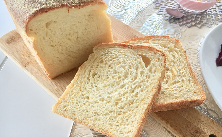 【スイーツorお土産付】コーンチーズ食パン1斤お持ち帰り♪ 本格フランス料理 ローストチキン~レモンバターソース~ ミネストローネ いちごのババロア