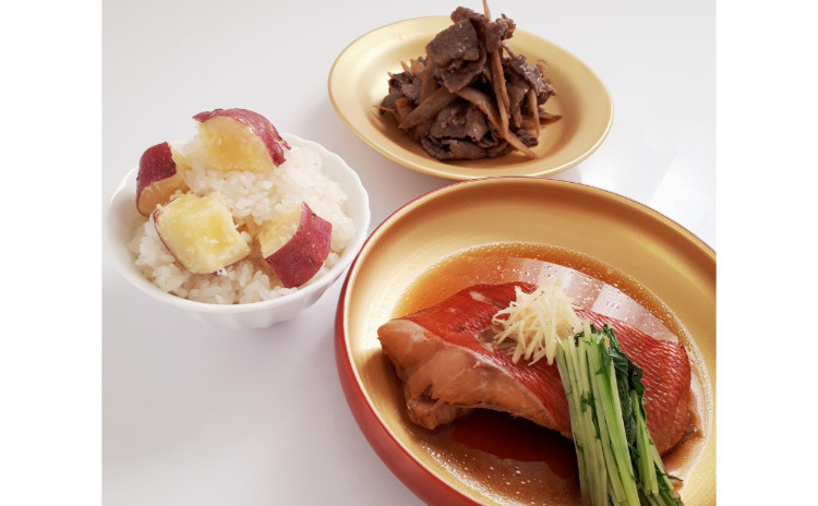 【砂糖不使用おうち和食】金目鯛の煮付け水菜添え、牛肉とごぼうのあっさり時雨煮、新米もち米で旬のサツマイモおこわ