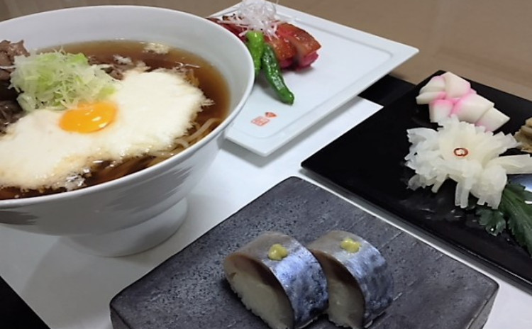 年越し準備に!おせちの定番3種&広東風焼豚&鯖棒寿司♪牛しぐれとろろ蕎麦もご一緒に