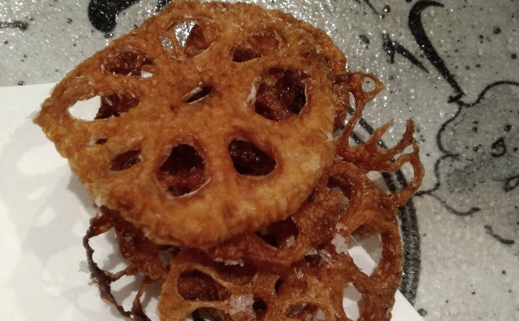蓮根の使いきり···蓮根チップ·筑前煮·蓮根鍋 お家で作くろう···自家製いくら醤油漬[蓮根お土産お持ち帰り頂きます」