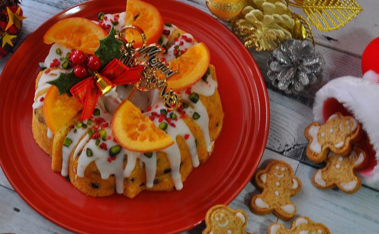 クリスマスの焼き菓子~ ベリーとオレンジのクリスマスクグロフ &ジンジャーマンクッキー