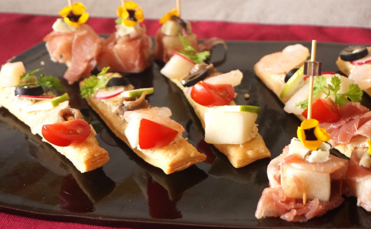 骨つきチキンのパリパリロースト 丸ごとチキンはちょっと無理という方におススメです❣️
