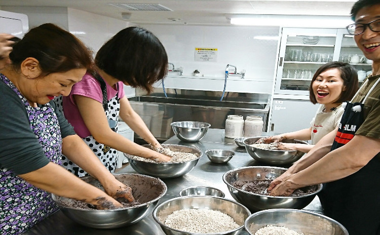 黄大豆麦麹味噌作り体験教室【麦味噌好きな方にオススメ】お持ち帰り2.0kg
