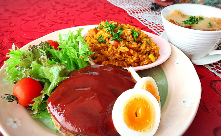 【体験レッスン】ジューシーハンバーグとカレーピラフ♪オニオングラタンスープ~おひとり様1回限りのご参加でお願いします♪