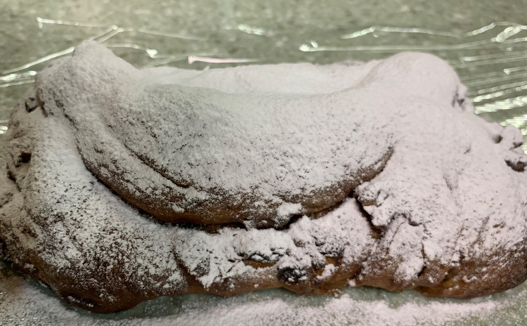 100均タッパーで作る手ごねクリストシュトーレン&ヴァイツェンミッシュブロート&馬蹄クッキー