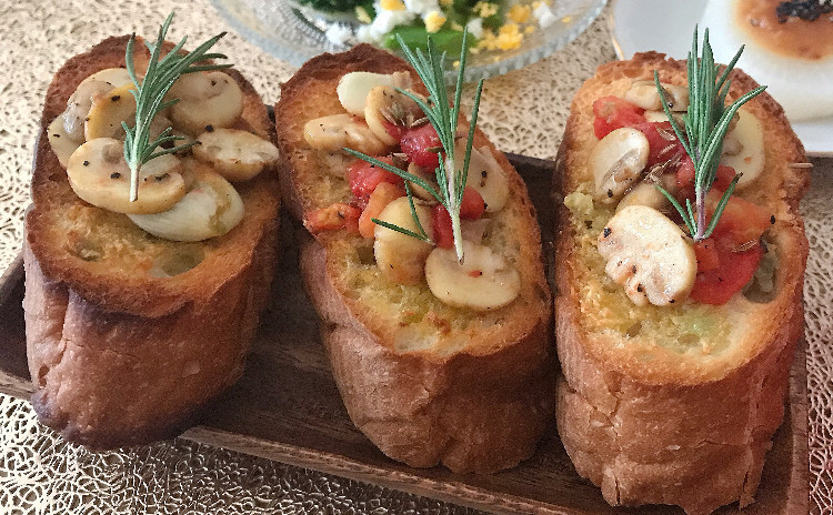 春の訪れを感じる♡きのこのブルスケッタ・玉ねぎ丸ごとスープ・春色スムージーまで☆全5品