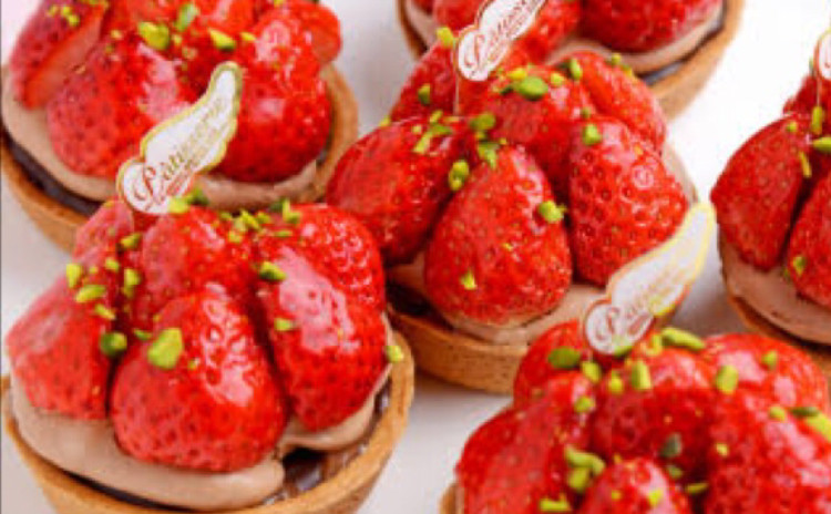 いちごのバレンタイン〜グルテンフリーザッハトルテ。アフタヌーンティー風