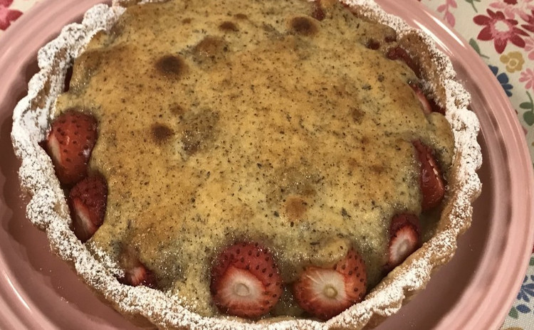 リクエストメニュー☆春のおもてなしにケーキ型のお寿司と焼きいちごのタルト