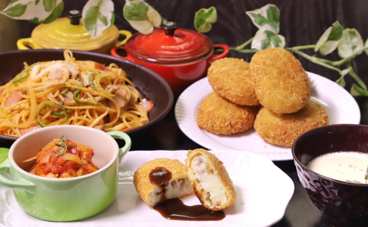 ナポリタン コロッケ 鶏肉のトマト煮 きのこポタージュ