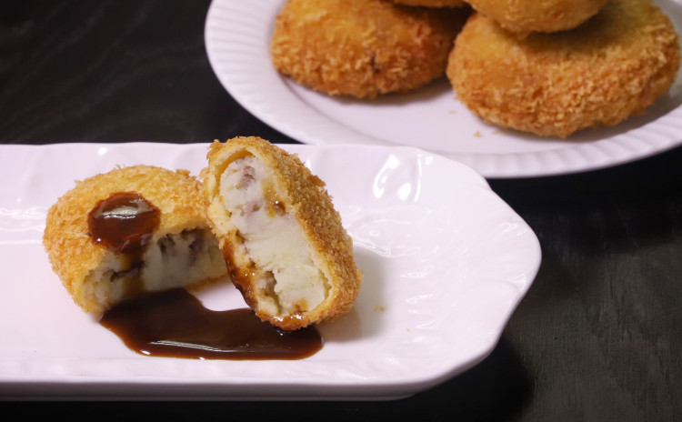 ナポリタン コロッケ 鶏肉のトマト煮 きのこポタージュ