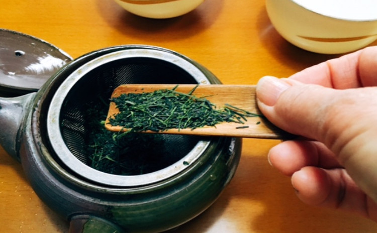 ホシノ丹沢天然酵母で作る桜クグロフ&日本茶 煎茶と玉露の飲み比べ 可愛い桜クグロフ(10㎝)2個・桜クグロフ大(18㎝)1台分(小6個分)生地・桜クグロフ大1個分酵母持帰り付
