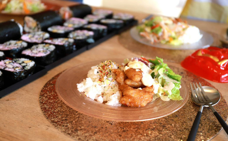 断面の綺麗な飾り巻き寿司 part④ かわいい巻き寿司をつくりましょう【ランチ・お土産つき】