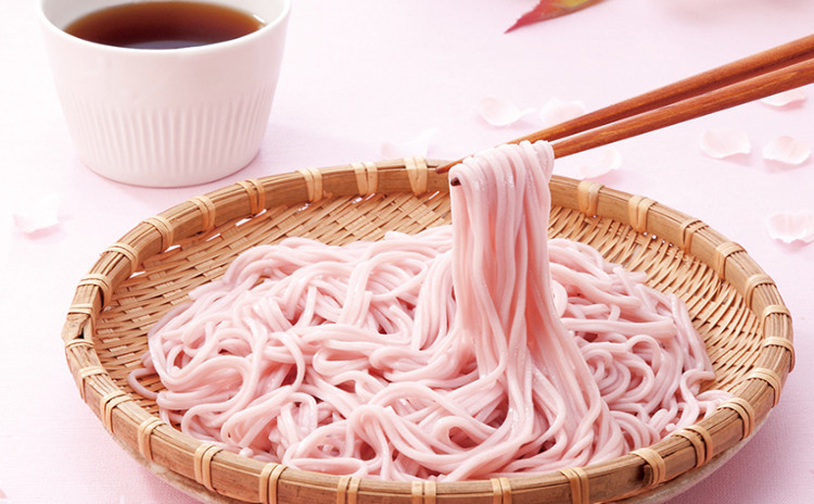 春が来た!ほんのり桃色の桜そばを一緒に作りましょう!【そば打ち体験】日本酒プラスあり