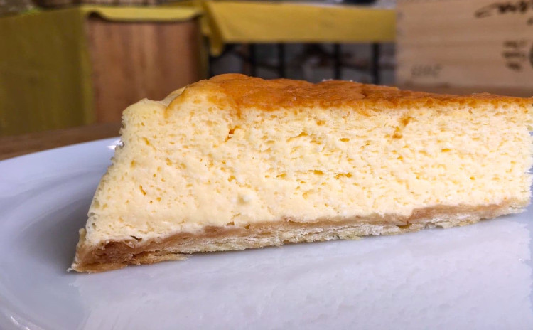 チーズケーキの旅へ〜その1 ふわっふわのスフレ風