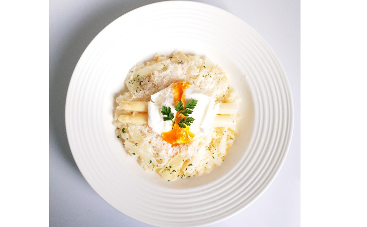 【お砂糖不使用★春のヘルシー洋食】①ホワイトアスパラのミラノ風リゾット、②豚肉のハーブパイ、③春野菜のスプリングサラダ