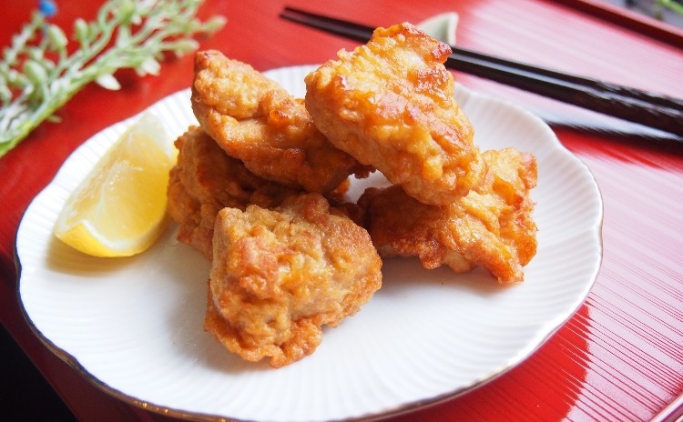 LA発カラフル創作寿司ロール4種、モチコチキン、茶わん蒸し、抹茶わらび餅、手作り人参ドレッシング