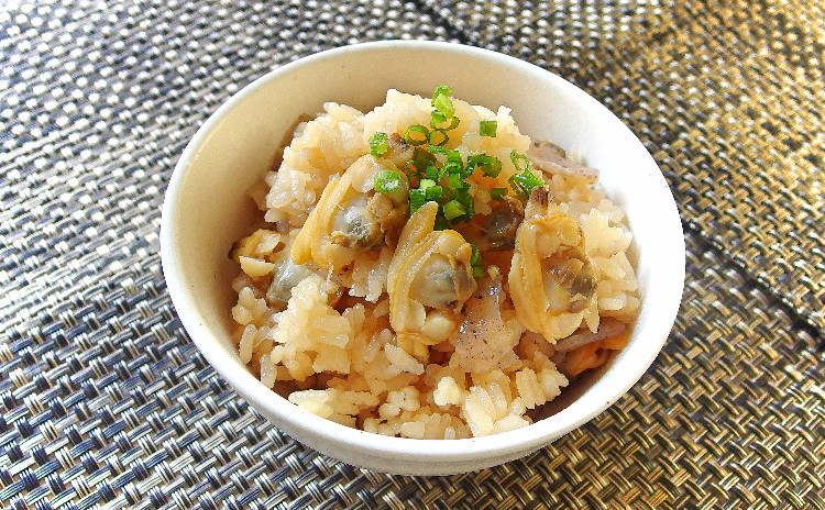 三枚おろし完全攻略! 4尾捌いて鯵フライ、おふくろの味の豆五目煮たっぷり250gをお持ち帰り♪他 ふっくらアサリご飯とお味噌汁