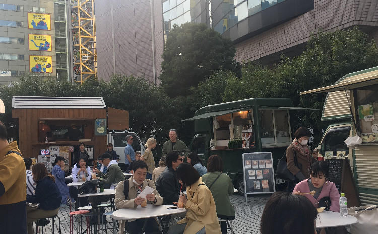 春のファーマーズマーケットと青山散歩♪ティータイムはボルボスタジオ青山カフェ&バーで☕️🍰