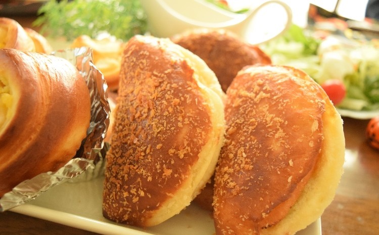 総菜パンの定番♪ カレーパン&クリチー・ドライフルーツブレッドの2種類のパン作りは満腹必須(*^-^*)