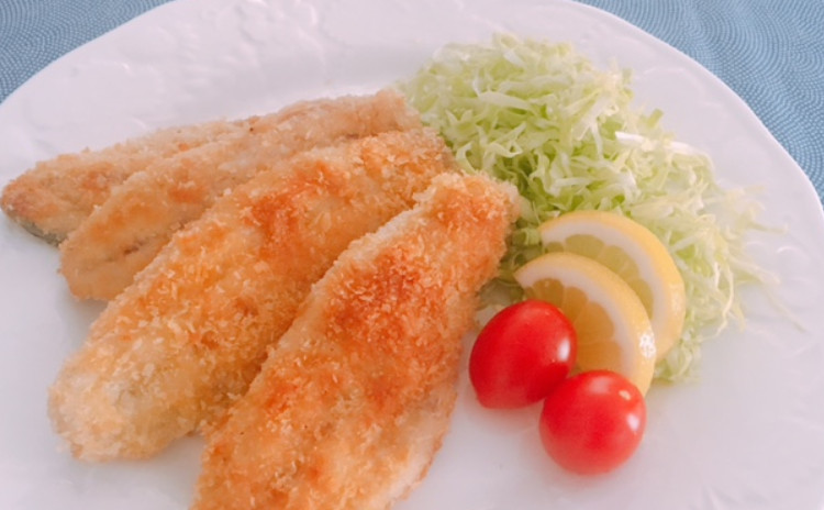 アジフライ・海老マヨ・豆ごはん・のらぼう菜汁・ほうれん草きくらげ豆腐のせ・アボカドアイス
