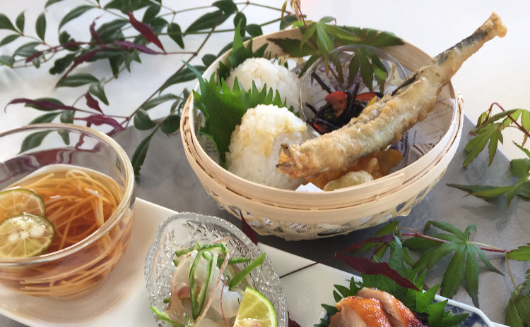 簡単だから何度でも 夏のさっぱり和食メニュー(新生姜の炊き込みご飯、鯛刺身のすだちと出汁ジュレ添え、鶏もも肉の味噌漬け焼き、ししゃもやトウモロコシのフリット等)