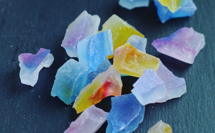 輝く宝石のような和菓子『琥珀糖』レッスン