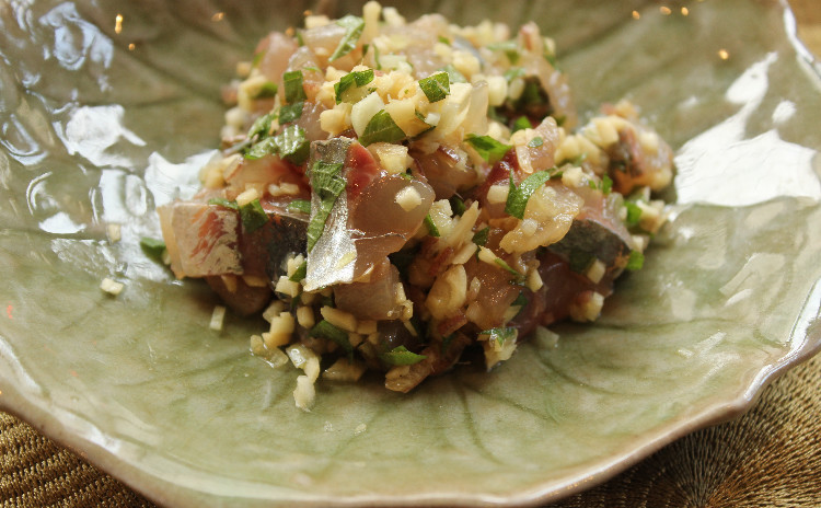 アジと夏野菜で5品!ニラたっぷりアジの煮魚、つみれ揚げで野菜巻き巻き、ぶっかけ冷汁、アジ刺しモロヘイヤソース