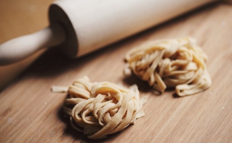◆手打ちパスタ「タリアテッレ」を作ります