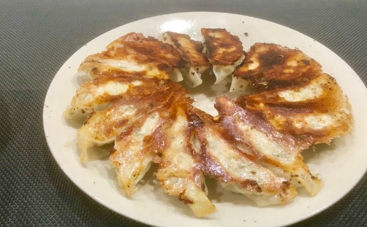 味わい深い基本の炒飯、餃子、焼き豚、酸辣湯、杏仁豆腐
