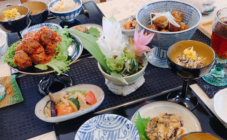 アレンジ自在おかずでレパートリーを増やしましょう☆お弁当にも最適のふわふわ肉だんごとひじき煮は即定番惣菜になりますよ!