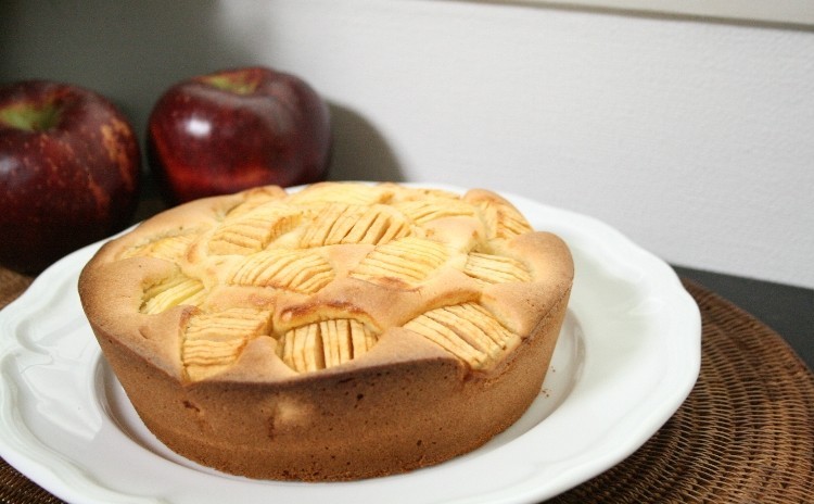 「アップルケイク」りんごのぽこぽこケーキ(17㎝丸マンケ型又は18㎝丸エンゼル型1台)