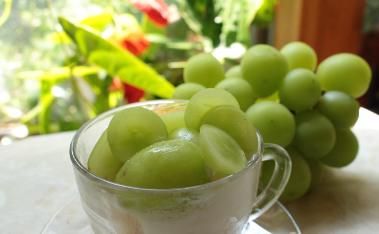 夏の疲れを癒し脳を活性化を促すイタリアン~玄米麹漬けサンマの甘酢マリネやサバラン シャインマスカット添え~