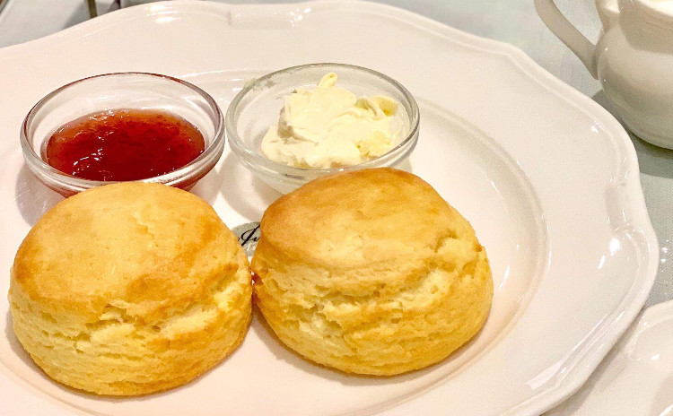 アフタヌーンティー・レッスン♪美味しい紅茶の淹れ方&ビクトリアケーキとスコーン