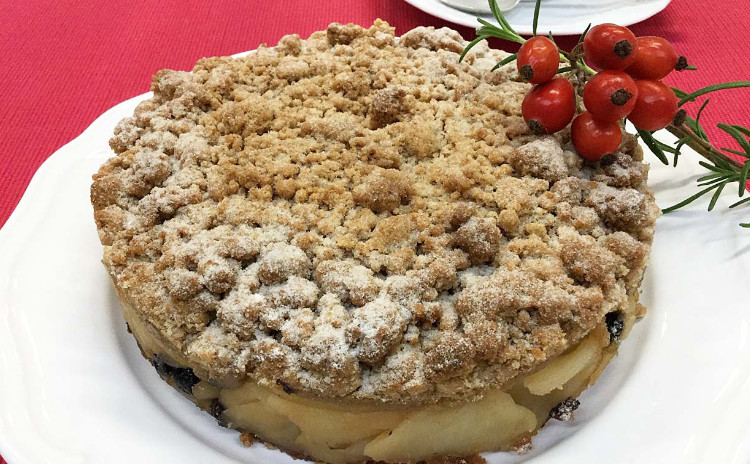 カリカリ・クラムが美味しい甘酸っぱいリンゴのタルト❤